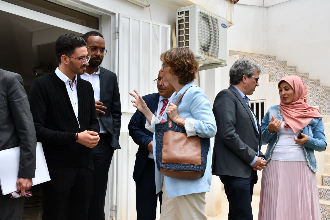 La consellera Serret, durant la visita al projecte EmploiMed de l'entitat MedCities a M'Saken, amb el suport del Govern. La consellera Serret, durant la visita al projecte EmploiMed de l'entitat MedCities a M'Saken, amb el suport del Govern.