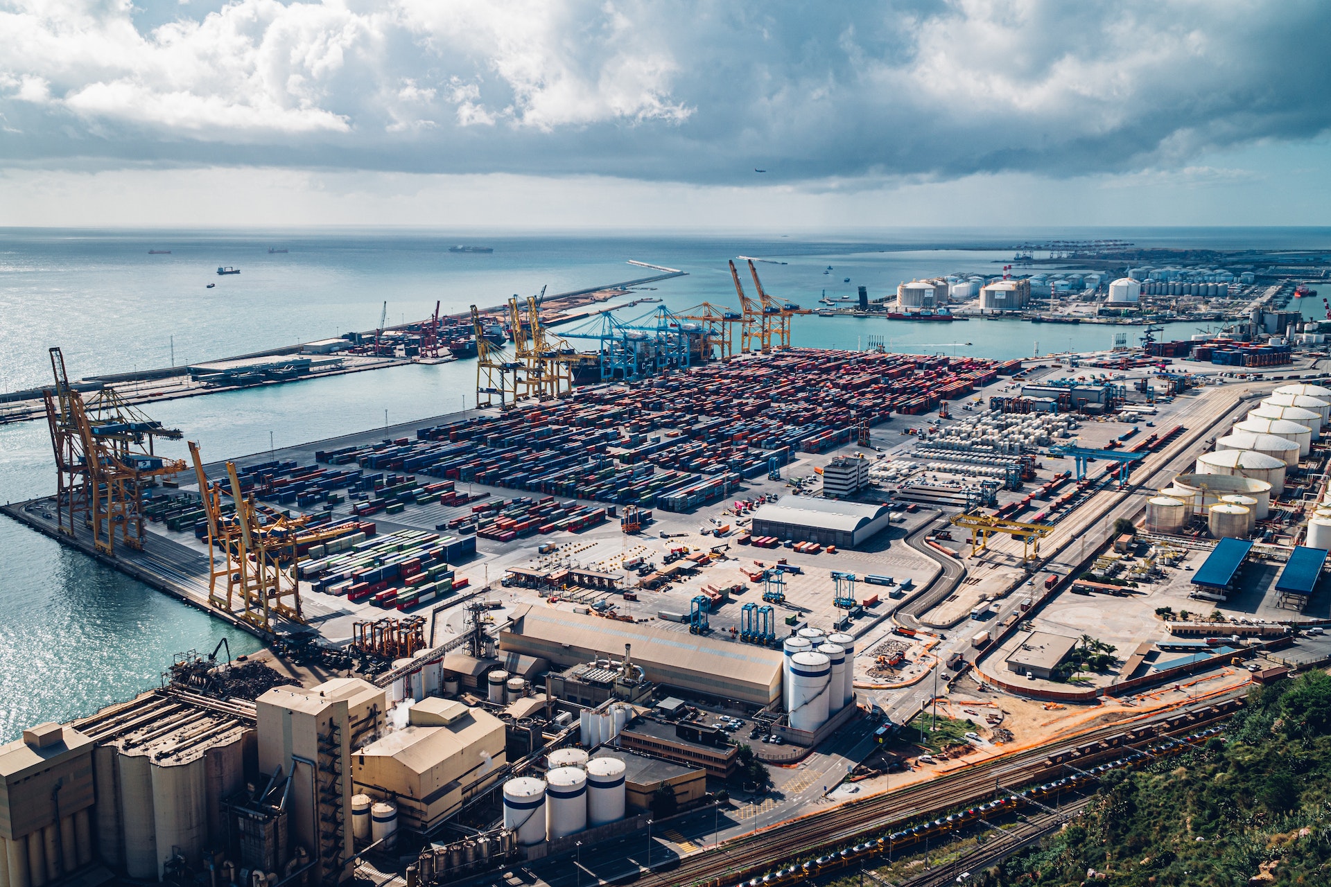 El Port de Barcelona El Port de Barcelona