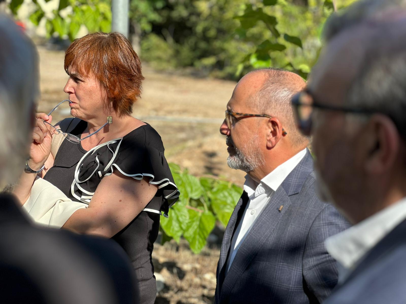 El conseller durant la visita a la Fundació La Muntanyeta. El conseller durant la visita a la Fundació La Muntanyeta.