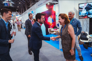 El president Aragonès durant la visita a Biospain 2023 El president Aragonès durant la visita a Biospain 2023