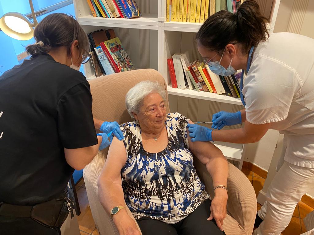 Vacunació a la Residència Centre Geriàtric del Pirineu de la Pobla de Segur. Vacunació a la Residència Centre Geriàtric del Pirineu de la Pobla de Segur.