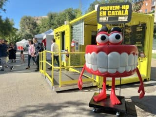Cabina del pòdcast de la Queta a Terrassa Cabina del pòdcast de la Queta a Terrassa