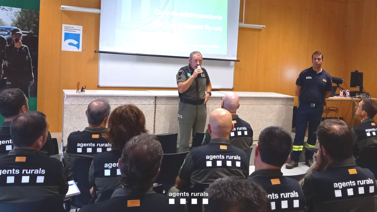 Inauguració del curs de formació d’una nova promoció de als futurs sotsinspectors/ores del Cos d’Agents Rurals Inauguració del curs de formació d’una nova promoció de als futurs sotsinspectors/ores del Cos d’Agents Rurals