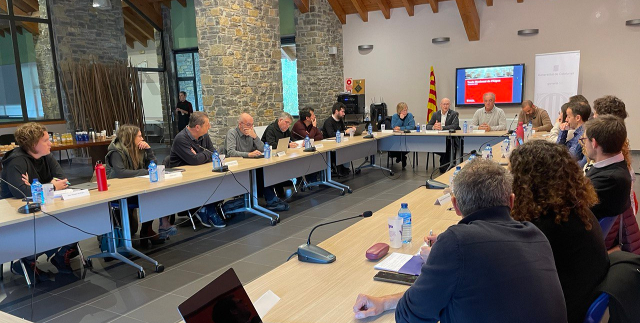 Primera sessió de la comissió territorial de l’Alt Pirineu i Aran de la Taula Nacional de l’Aigua. Primera sessió de la comissió territorial de l’Alt Pirineu i Aran de la Taula Nacional de l’Aigua.