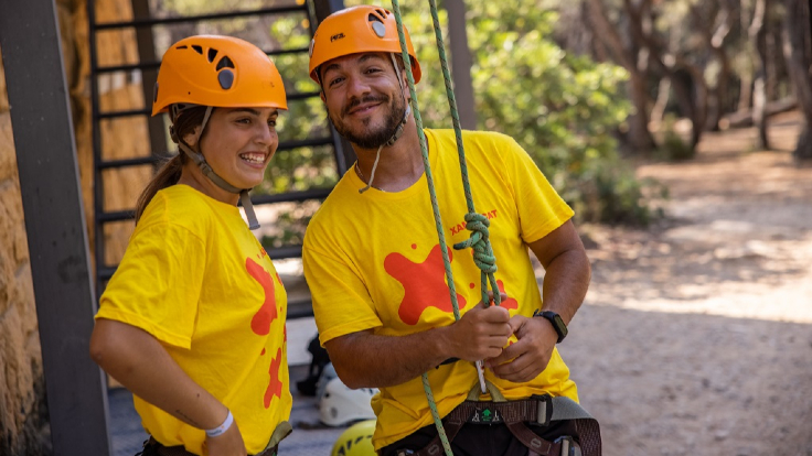 Monitors de l'Estiu és teu preparats per a una activitat d'escalada Monitors de l'Estiu és teu preparats per a una activitat d'escalada