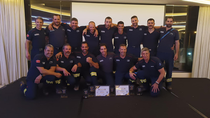 Foto conjunta dels tres equips dels Bombers de la Generalitat que han participat al XIX Encuentro de Rescate en Accidentes de Tráfico y Trauma Foto conjunta dels tres equips dels Bombers de la Generalitat que han participat al XIX Encuentro de Rescate en Accidentes de Tráfico y Trauma