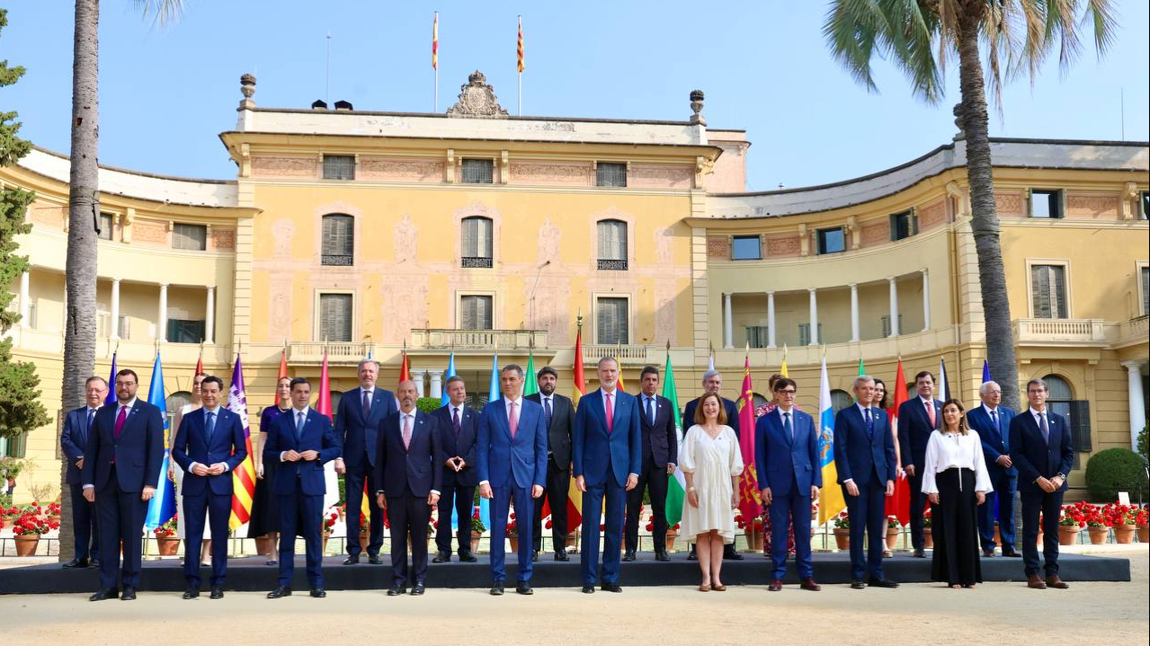 Fotografia de família a l'inici de la XVIII Conferència de Presidents. Autor: Rubén Moreno Fotografia de família a l'inici de la XVIII Conferència de Presidents. Autor: Rubén Moreno