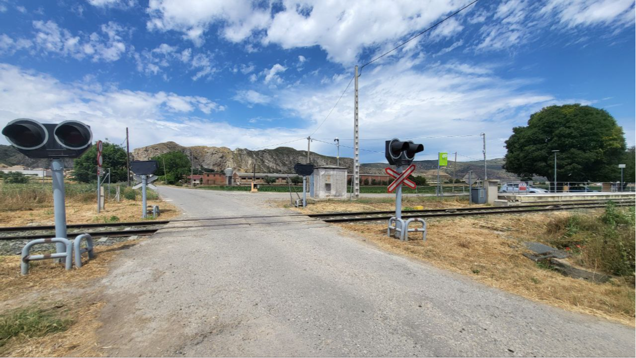 Imatge del pas a nivell 22 a Gerb Imatge del pas a nivell 22 a Gerb