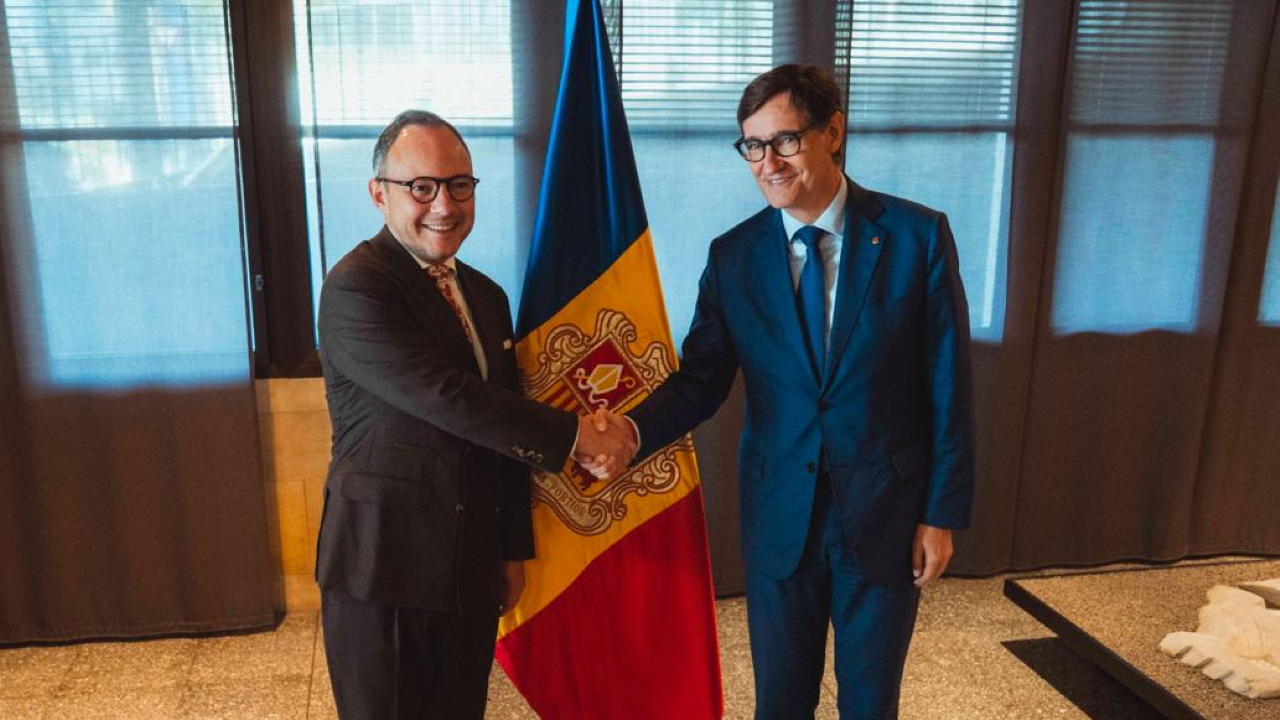 El president saluda el cap del Govern d'Andorra. Foto: Arnau Carbonell El president saluda el cap del Govern d'Andorra. Foto: Arnau Carbonell