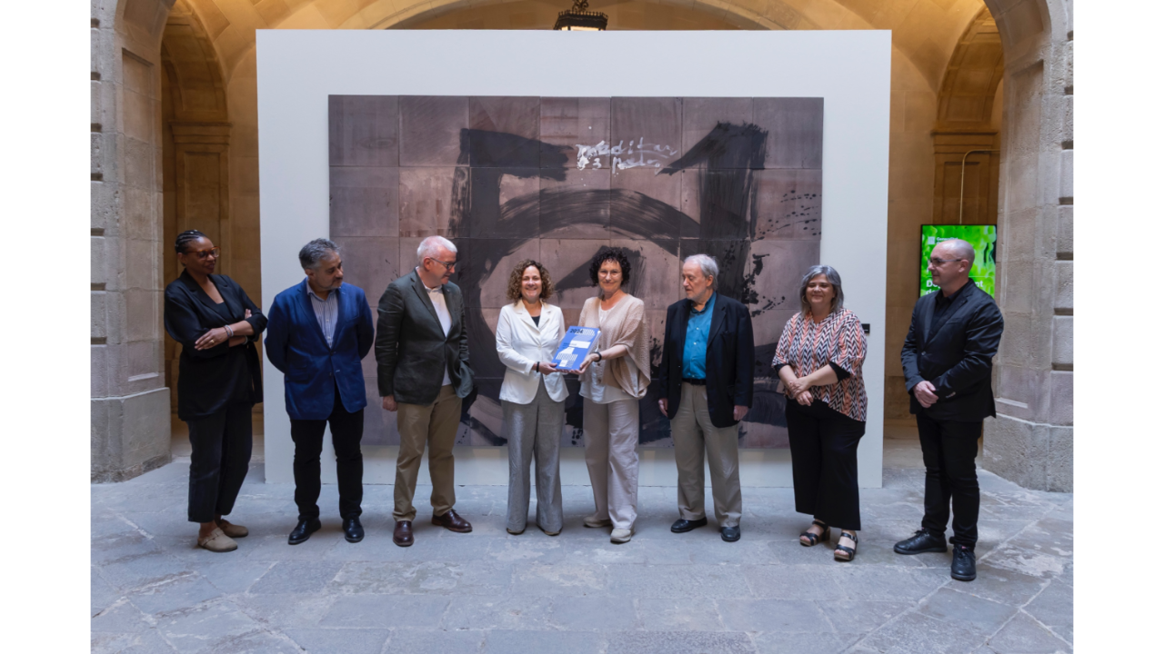 La consellera de Cultura rep l'informe del CoNCA La consellera de Cultura rep l'informe del CoNCA