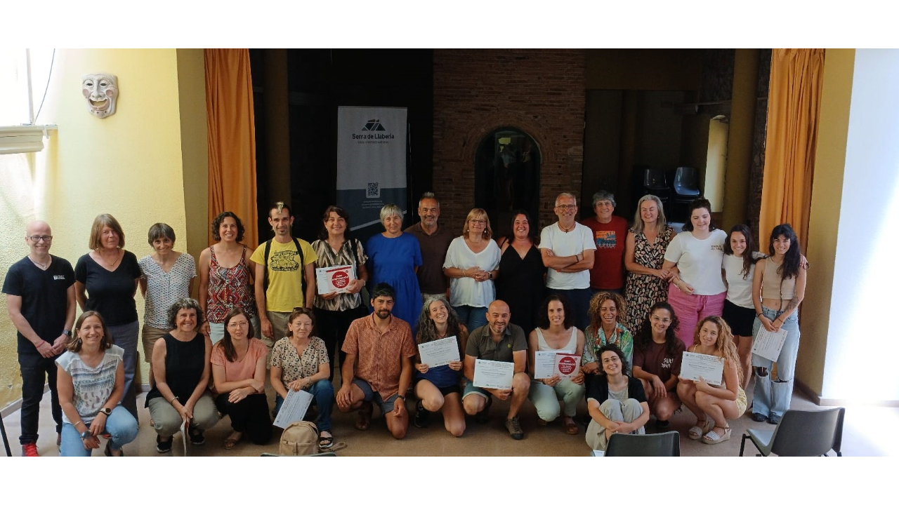 Foto de família de les persones acreditades Foto de família de les persones acreditades