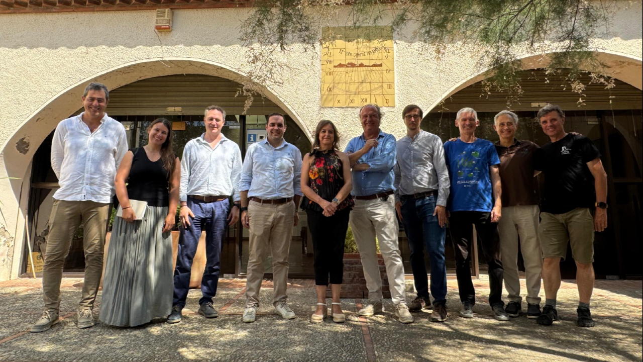 El secretari de Transició Ecològica, juntament amb la consellera de Sostenibilitat i Medi Ambient de la Junta d’Andalusia El secretari de Transició Ecològica, juntament amb la consellera de Sostenibilitat i Medi Ambient de la Junta d’Andalusia