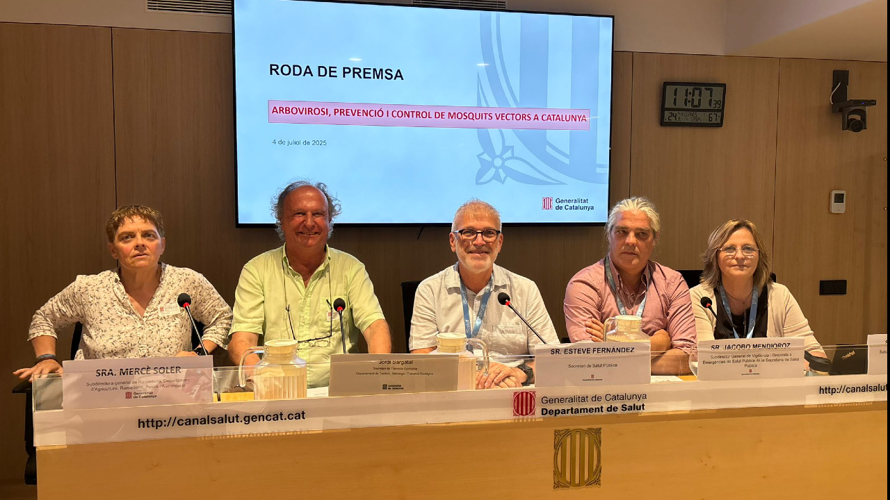 Roda de premsa a Salut Pública. Roda de premsa a Salut Pública.