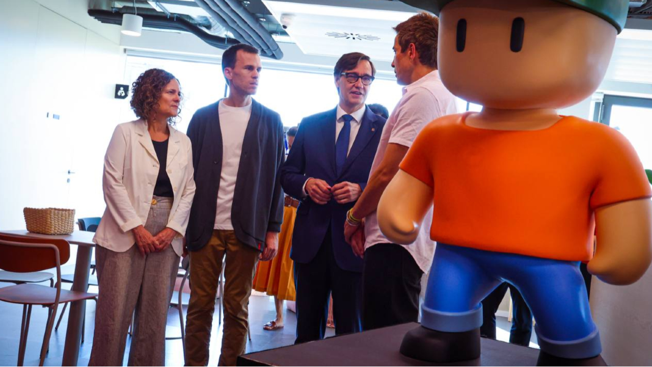 El president Illa ha visitat les oficines d'Scopely abans de l'acte inaugural (foto: Jordi Bedmar) El president Illa ha visitat les oficines d'Scopely abans de l'acte inaugural (foto: Jordi Bedmar)